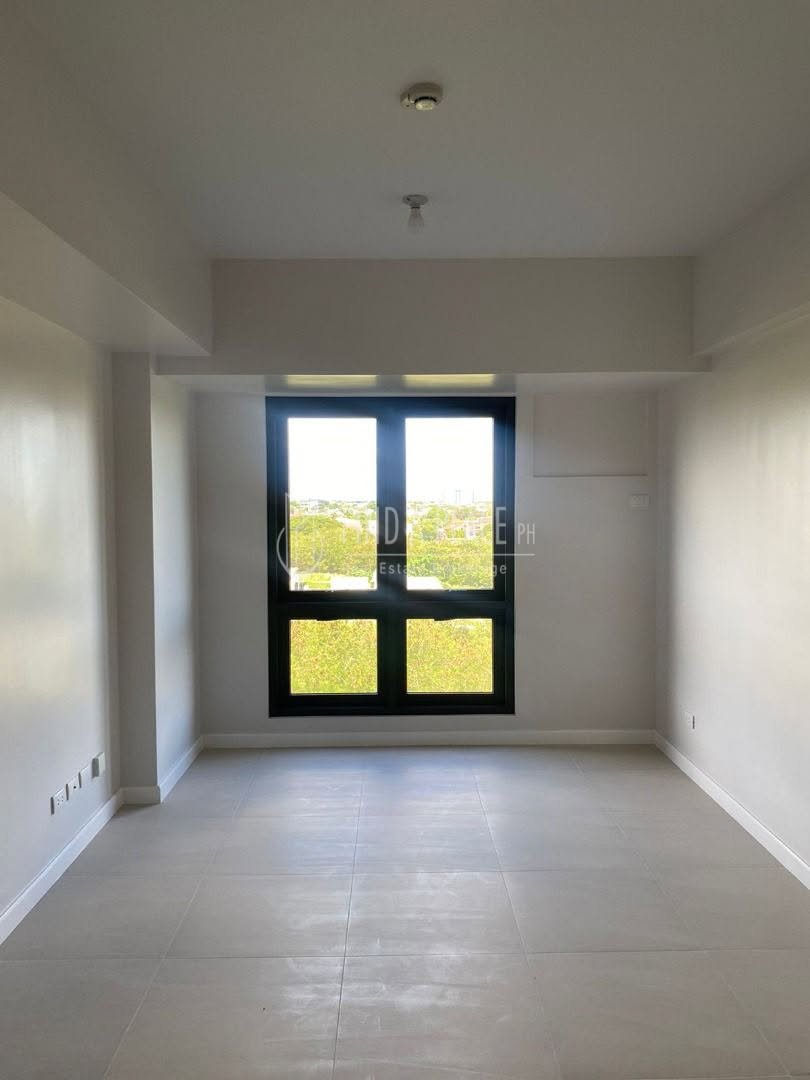 FOR LEASE / SALE 6 UNITS VIENTO AT CERCA STUDIO